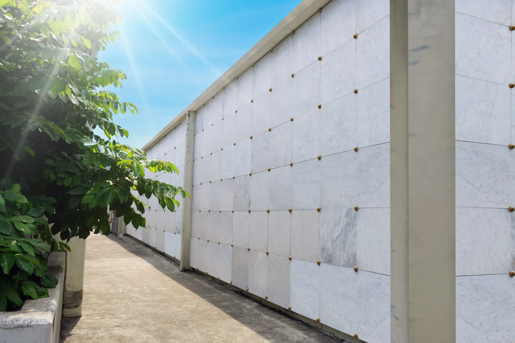 Nichos para restos en claustro